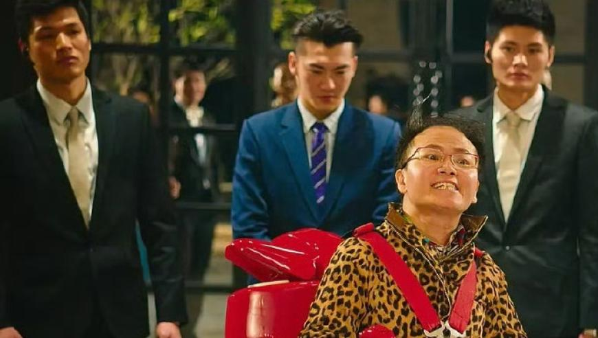 男子开车反复碾压他人致其身亡,澳门管家婆最准一肖,创新典义解读_网红版V12.31